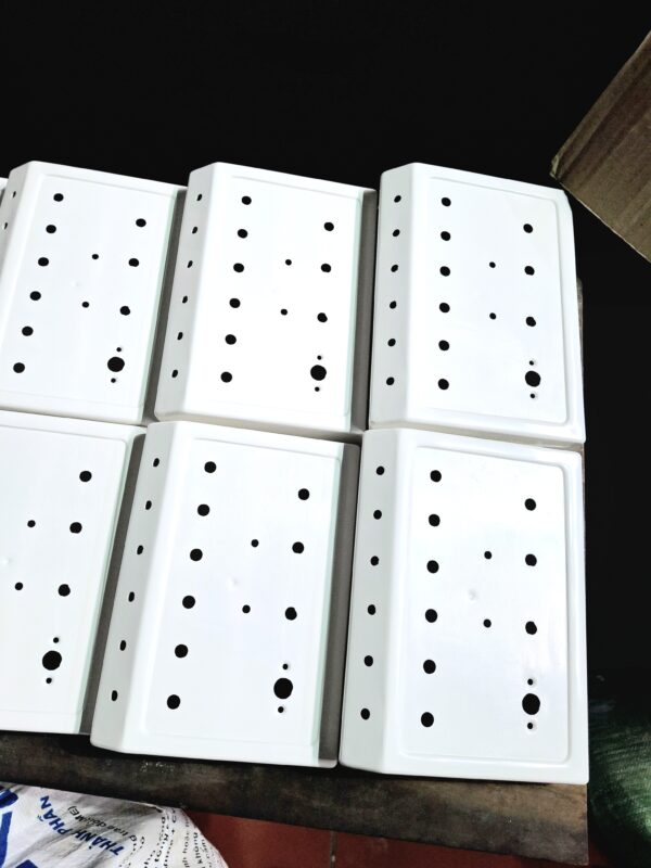 Sản xuất hộp nhựa kỹ thuật